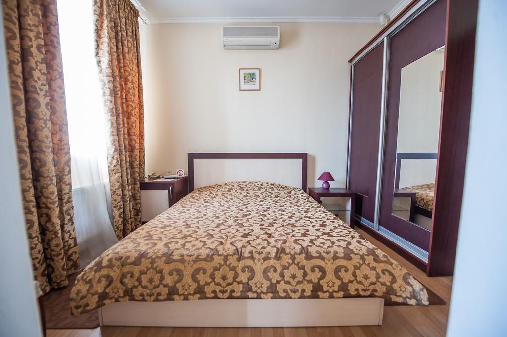 Stella De Lux Hotel Kiszyniów Zewnętrze zdjęcie