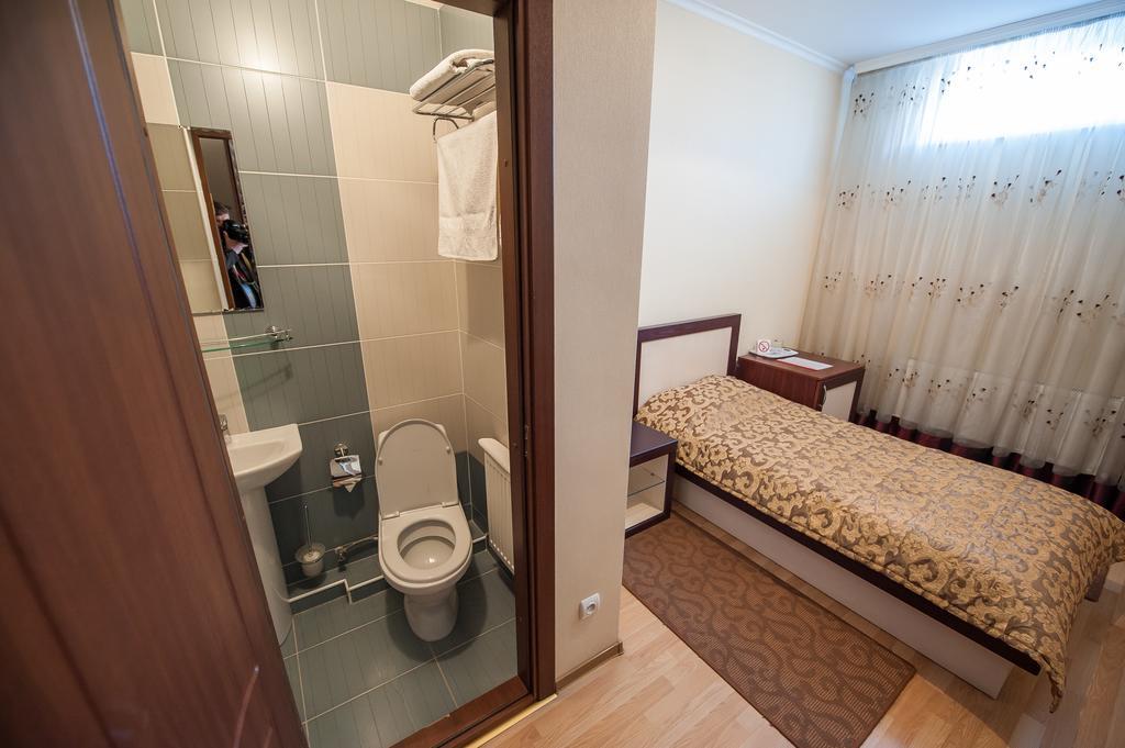 Stella De Lux Hotel Kiszyniów Zewnętrze zdjęcie